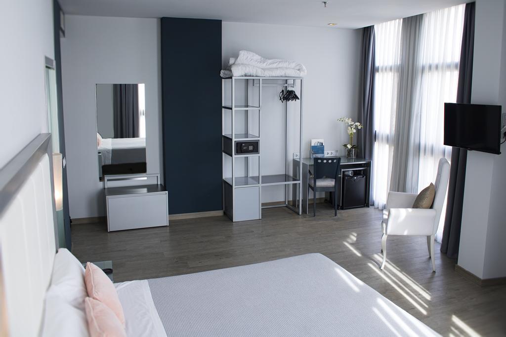 Hotel Santa Eulalia Puertollano Ngoại thất bức ảnh